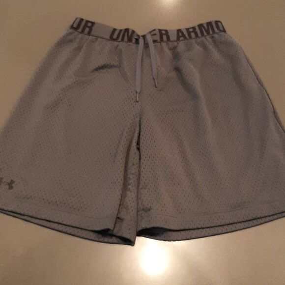 Under Armour Pants - Under Armour Gray Athletic Shorts